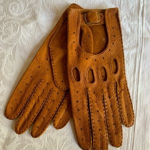 Leather driving gloves
